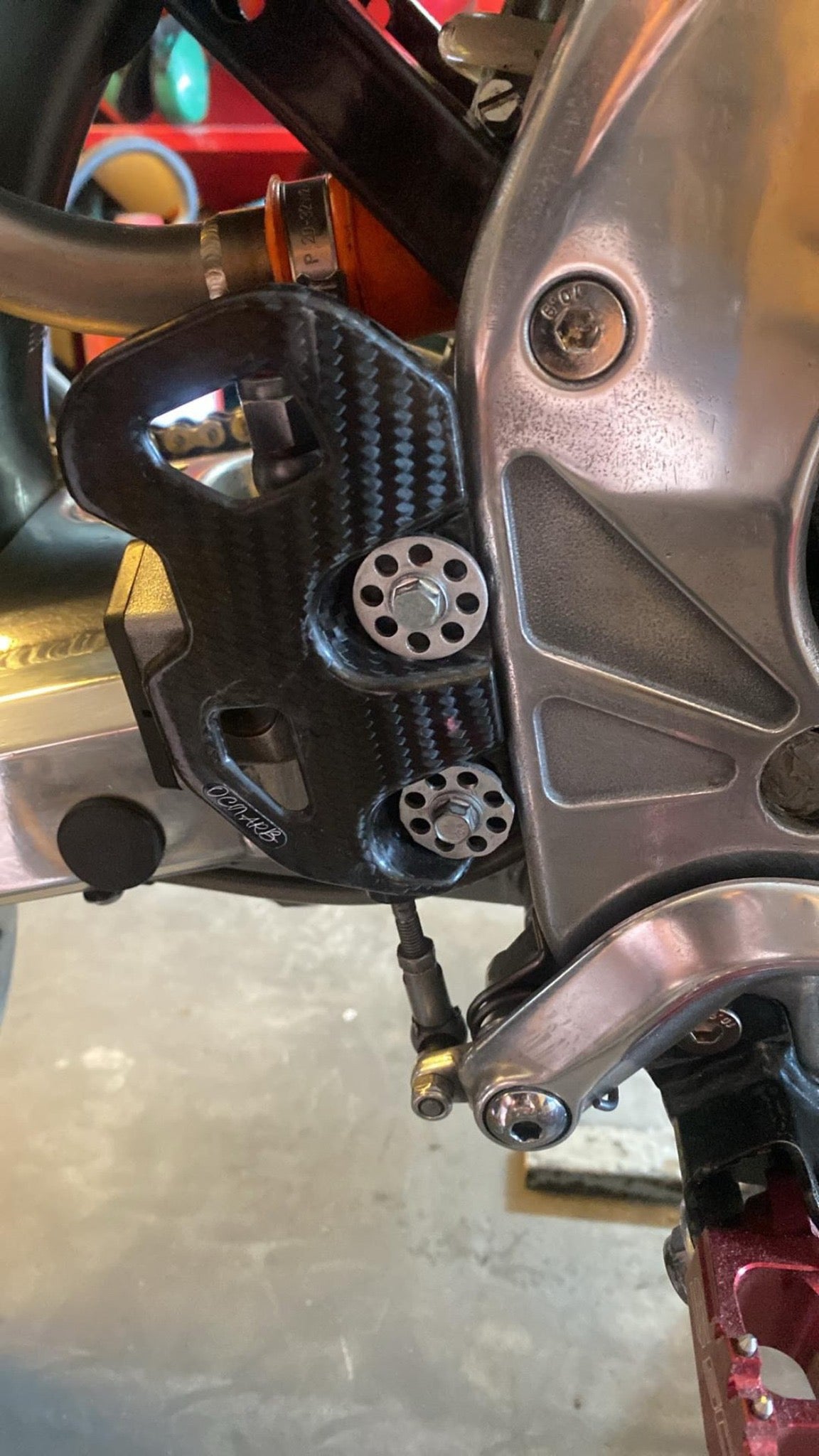 Protection de maître-cylindre de frein arrière pour Derbi / DT / Beta / Rieju / Peugeot